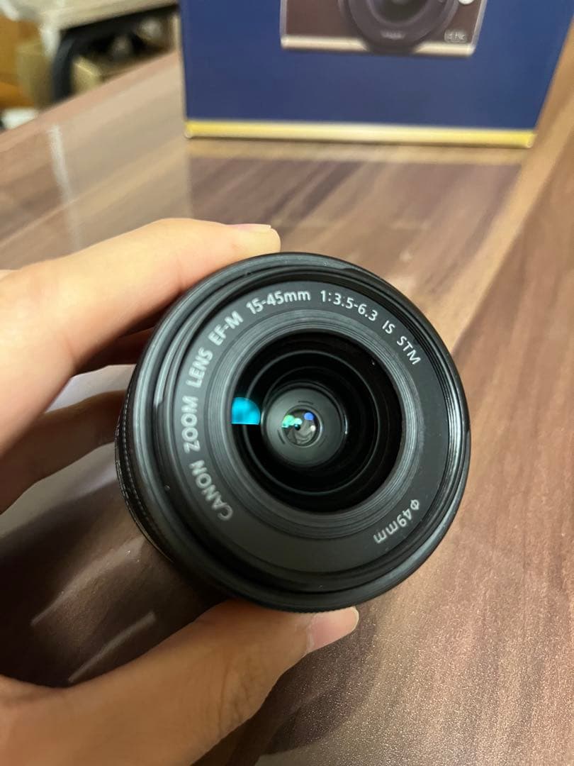 \"限定5,000台モデル\"Canon EOS M200 リミテッドゴールドキット