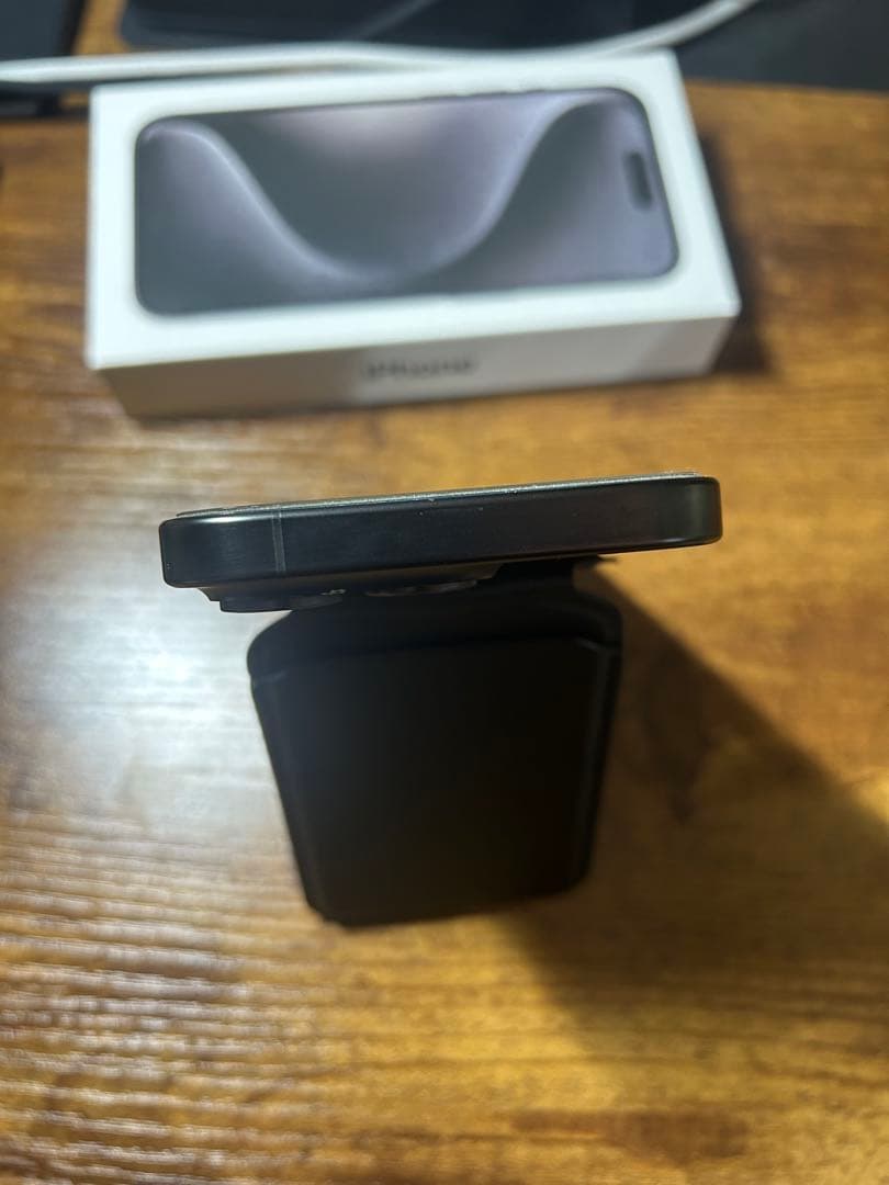 Apple iPhone 15 Pro 本体