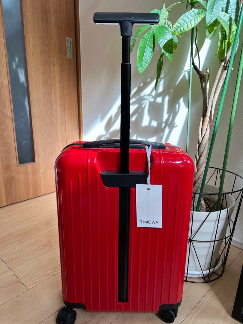 RIMOWA 赤 ハードキャリーケース 31ℓ機内持ち込みサイズ
