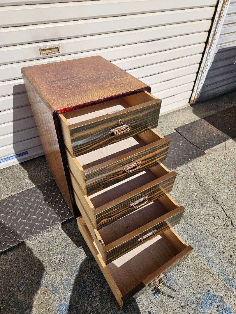 ジャパンヴィンテージ 古い木の抽斗 小箪笥 鍵付き 木製 小引き出し 収納