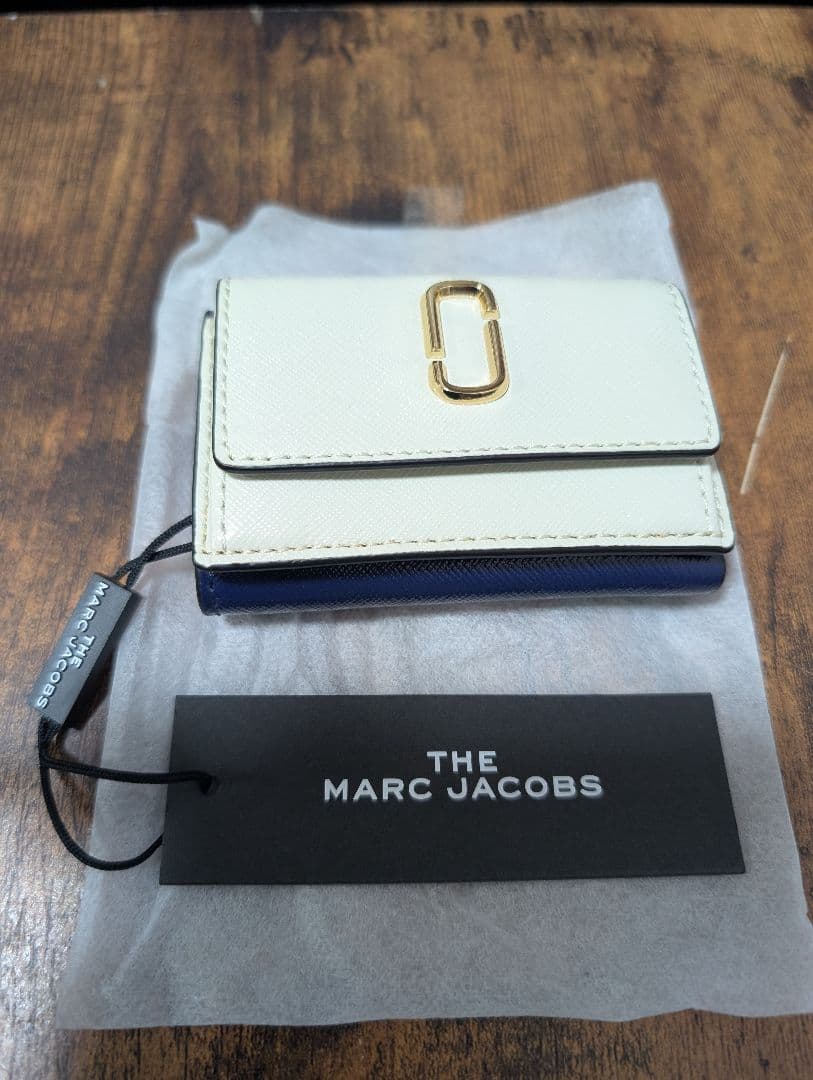 THE MARC JACOBS 三つ折り財布 アイボリー　ネイビー　レッド