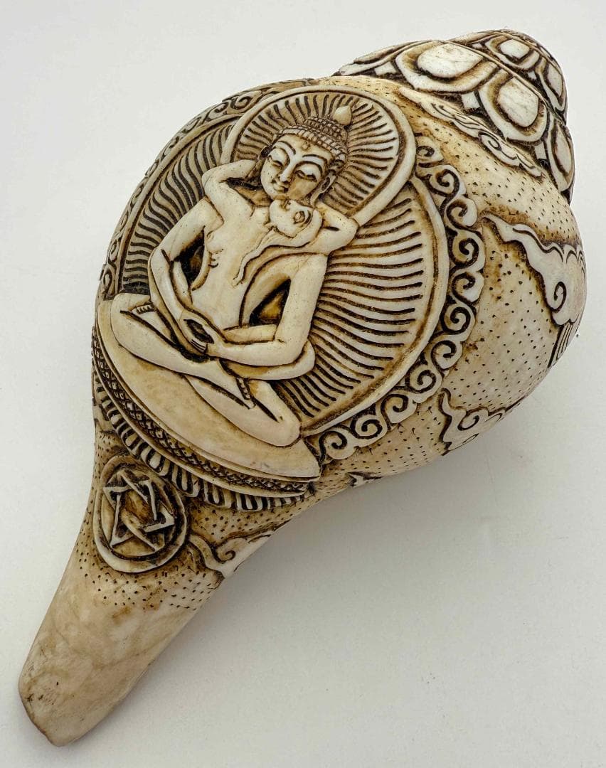 チベット密教法具　法螺貝（シャンカ）サマンタバトラ（ヤブ-ユム（父母尊））