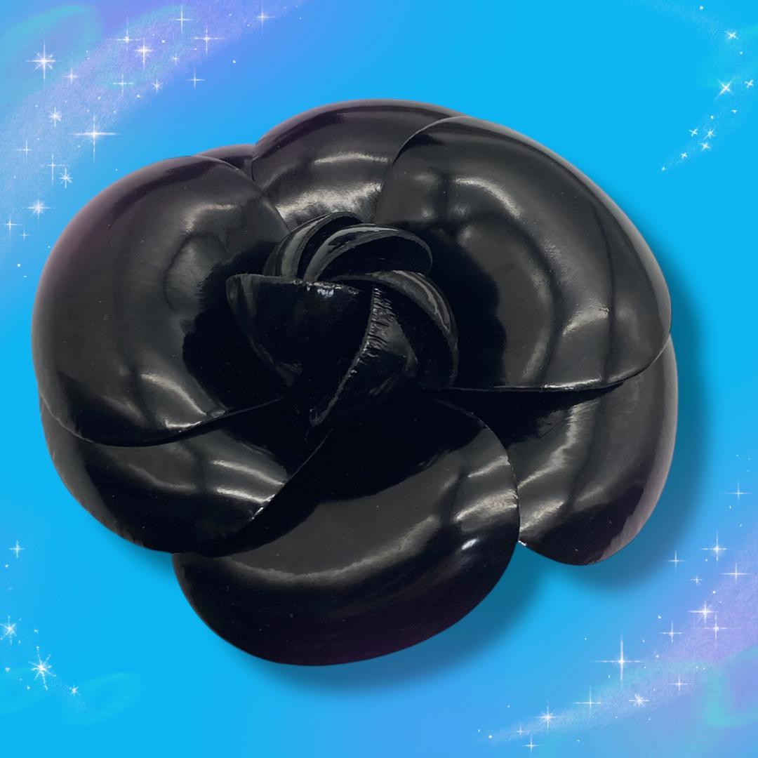 《美品》シャネル　コサージュ　ブローチ　カメリア　エナメル　ブラック