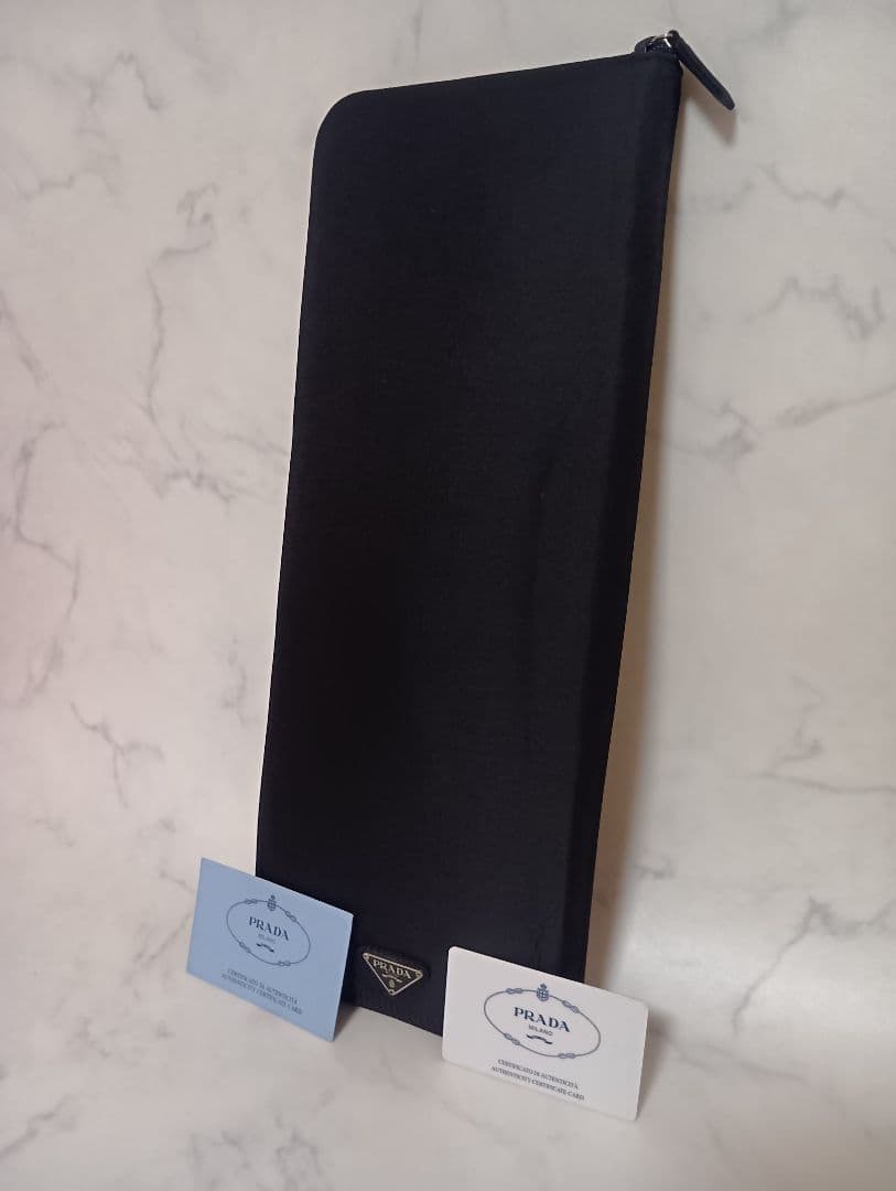 極美品 プラダ 　PRADA　ネクタイケース　ネクタイ収納　キャリングケース