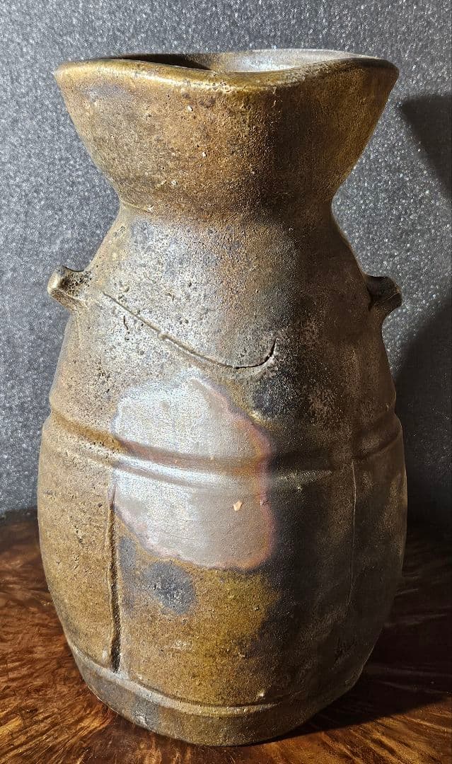 県重要無形文化財保持者　松井興之 造　備前花入　共箱　共布　陶歴書　茶道具茶器