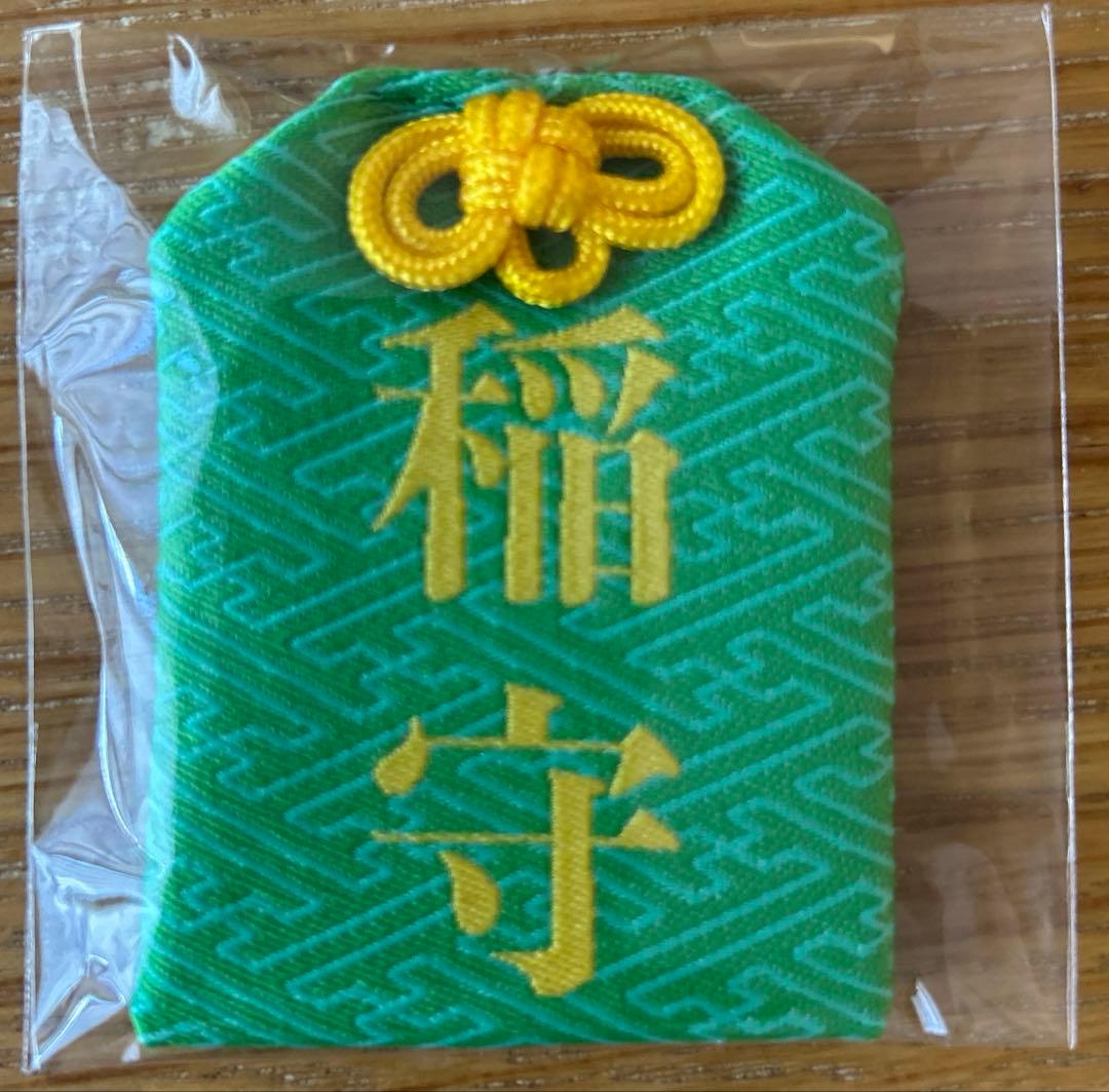 イナバ化粧品　カレンダー　稲守　バッチ一つ