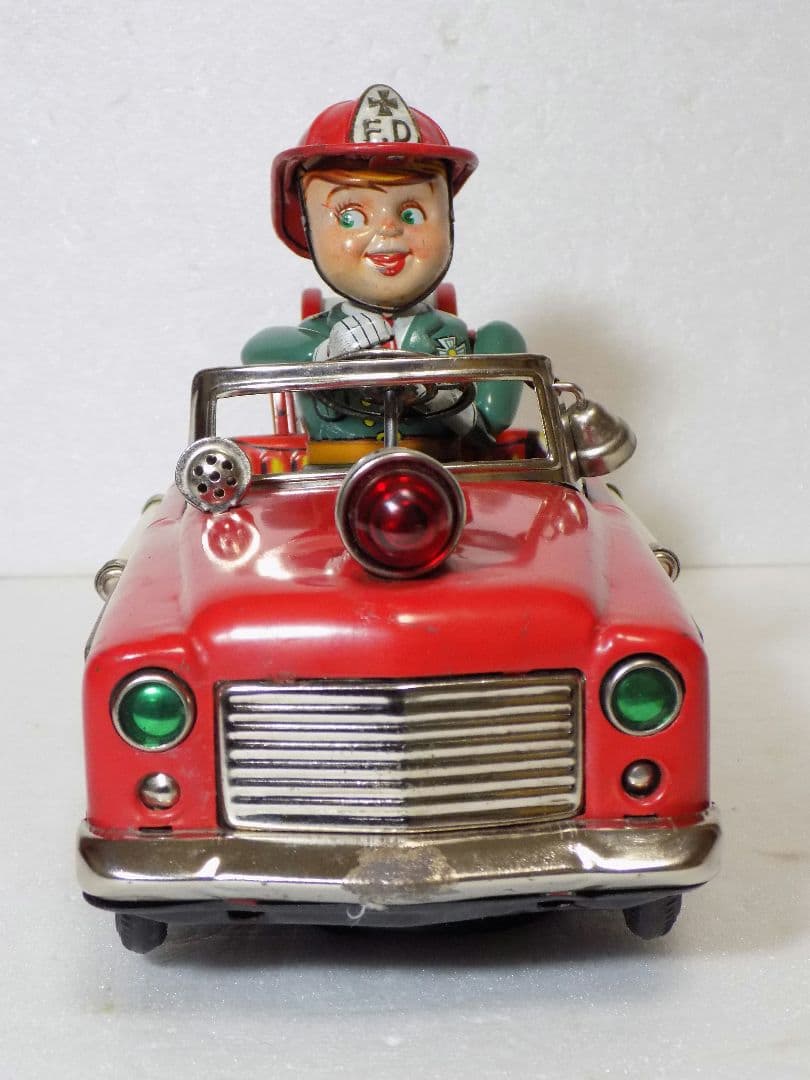 野村トーイ•新工社？ダブルネーム　電動　FIRE CHIEF CAR 動作品