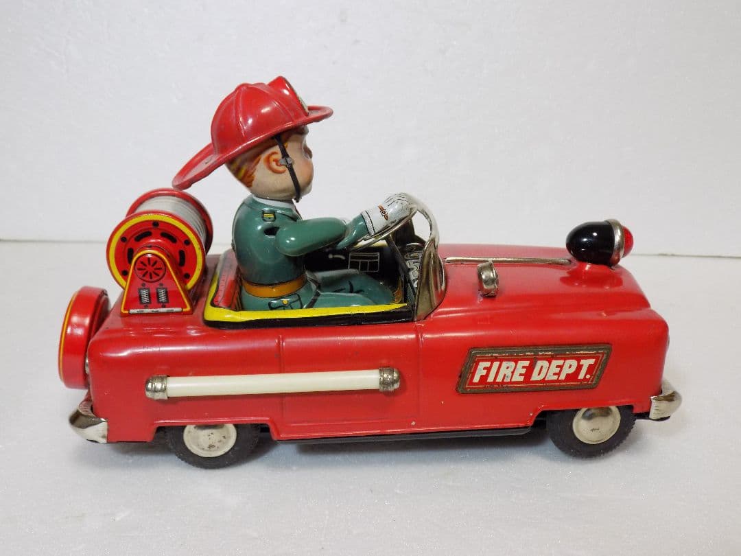 野村トーイ•新工社？ダブルネーム　電動　FIRE CHIEF CAR 動作品