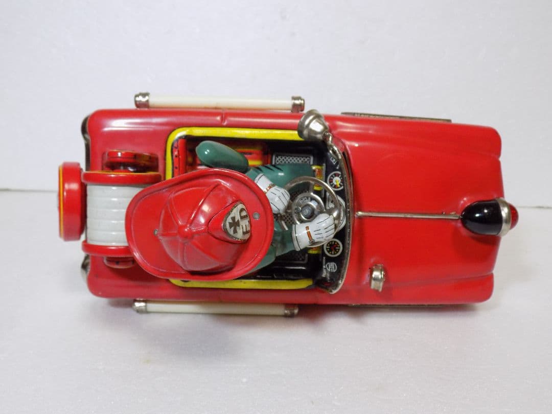 野村トーイ•新工社？ダブルネーム　電動　FIRE CHIEF CAR 動作品