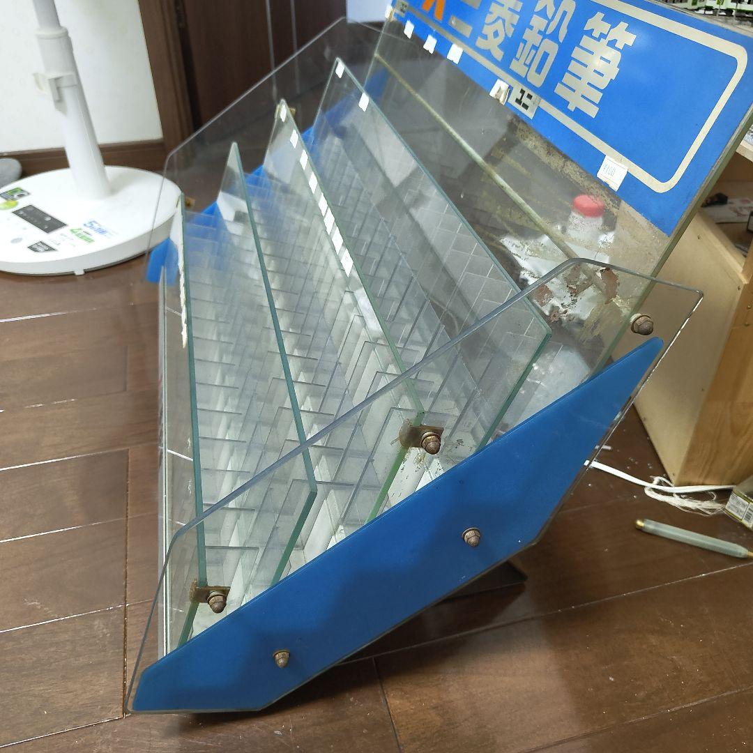 三菱鉛筆　ガラス製什器　(清掃作業代を含む)