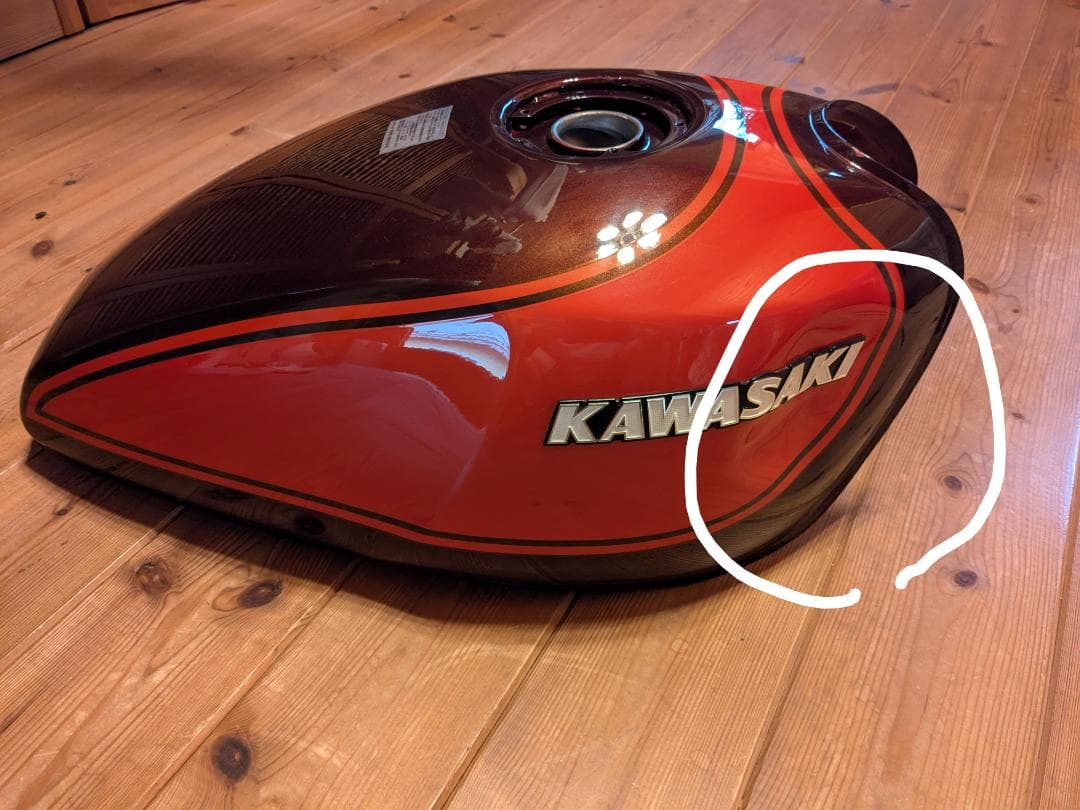 ゼファーΧ400　純正タンク　美品