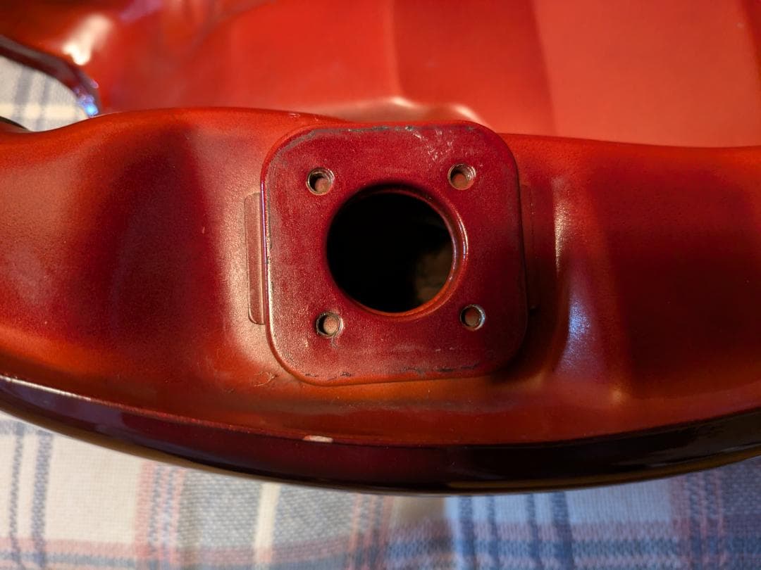 ゼファーΧ400　純正タンク　美品