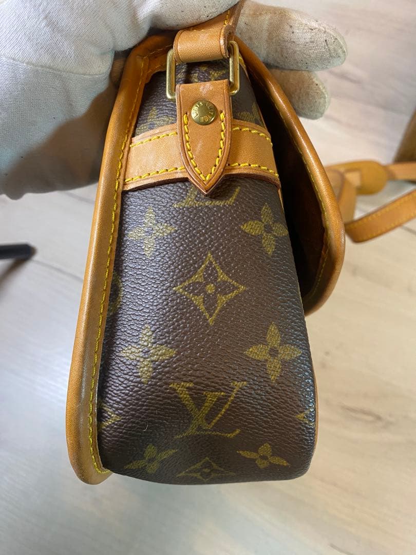 LOUIS VUITTON モノグラム ショルダーバッグ ソローニュ