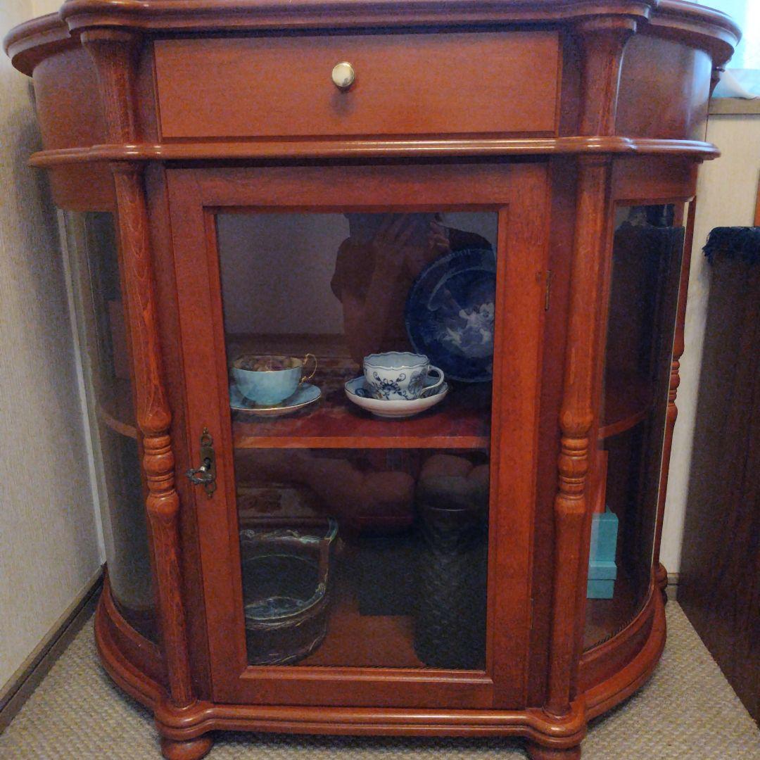 木製キャビネット、サイドボード　 鍵付き 2段棚　送料込み