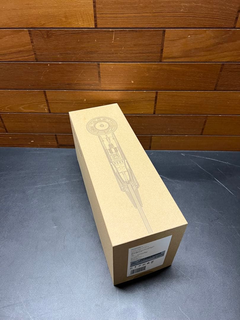 【新品】ダイソンドライヤー　HD16 CPATO