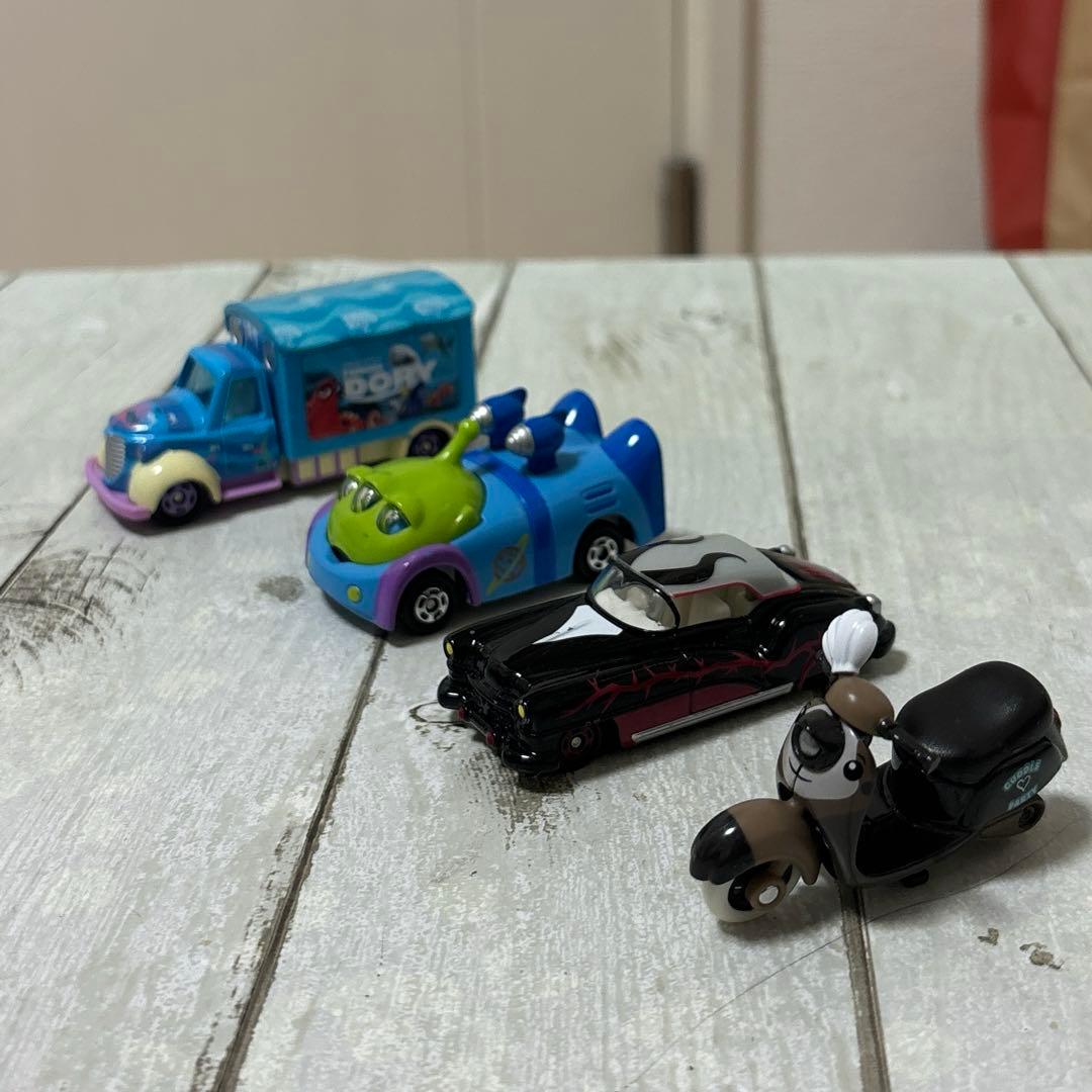 ディズニー ミニカー 4台セット　トミカ　バラ売り場【可】