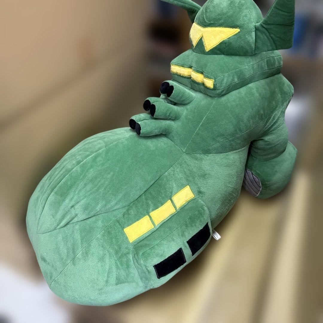 機動戦士ガンダム ひとやすみ戦艦クッション シャア専用 ムサイ 60cm