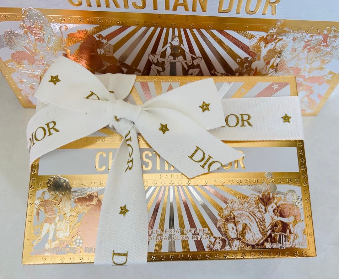 即時発送　完売　新品未使用　ディオール dior 2025 ホリデー　オファー
