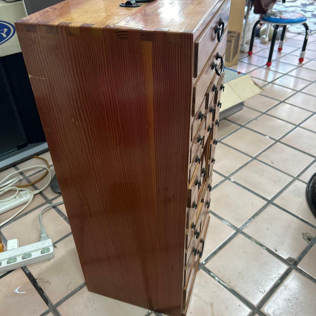 からくり箪笥　薬箪笥　和風デザイン 22引き出し 　隠し扉