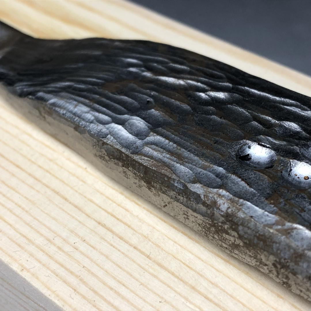 アルタイ隕石　 鉄隕石　メテオライト　模造刀　重さ約152ｇ 共箱