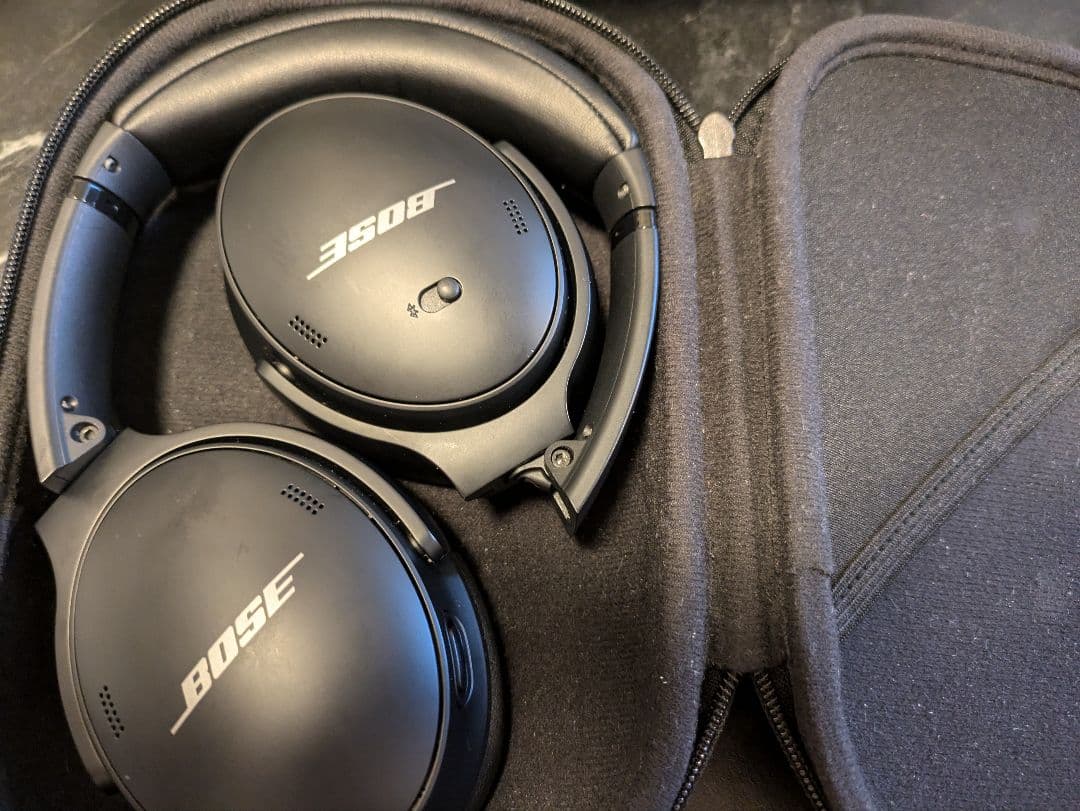 Bose QC45　ワイヤレスヘッドホン 専用ケース付き