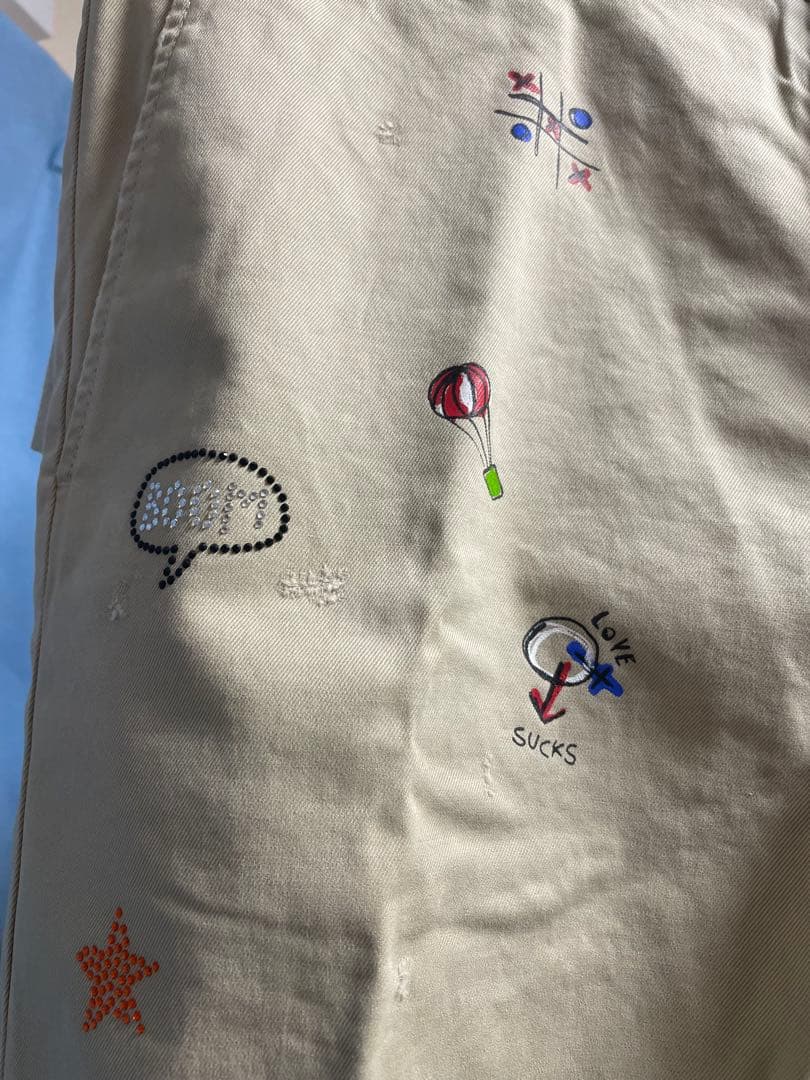 DSQUARED2ペイントラインストーン入りパンツ