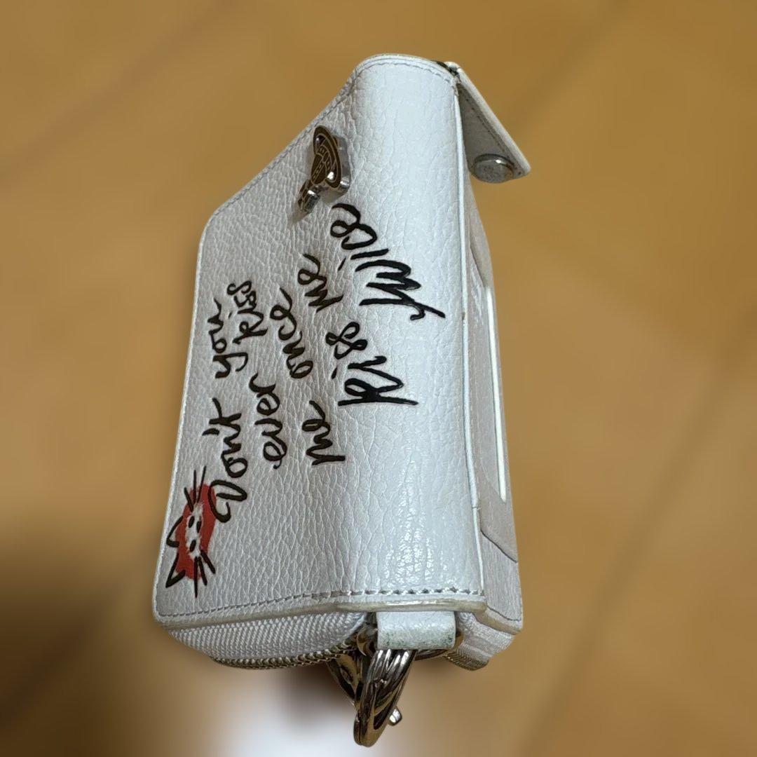 Vivienne Westwood KISS ME KITTY ケース