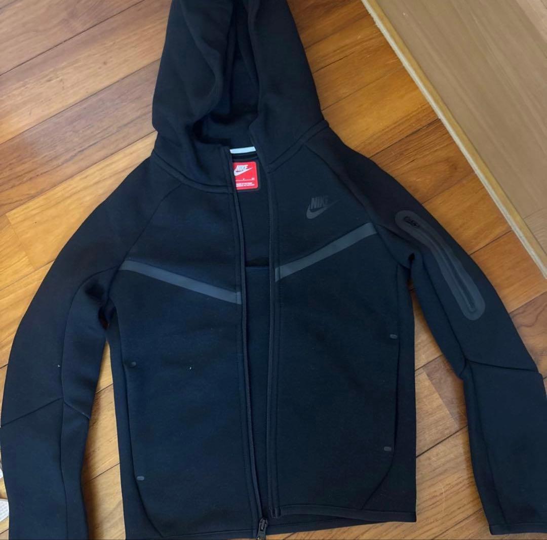 Nike テックフリース