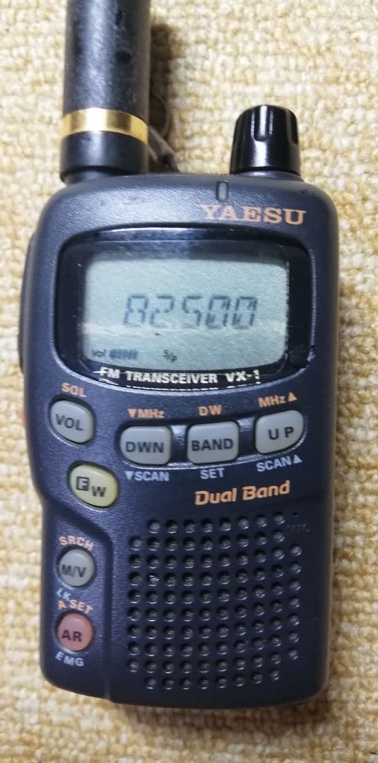 防災用　八重洲無線 standard VX－1 本体、電池ケース付き