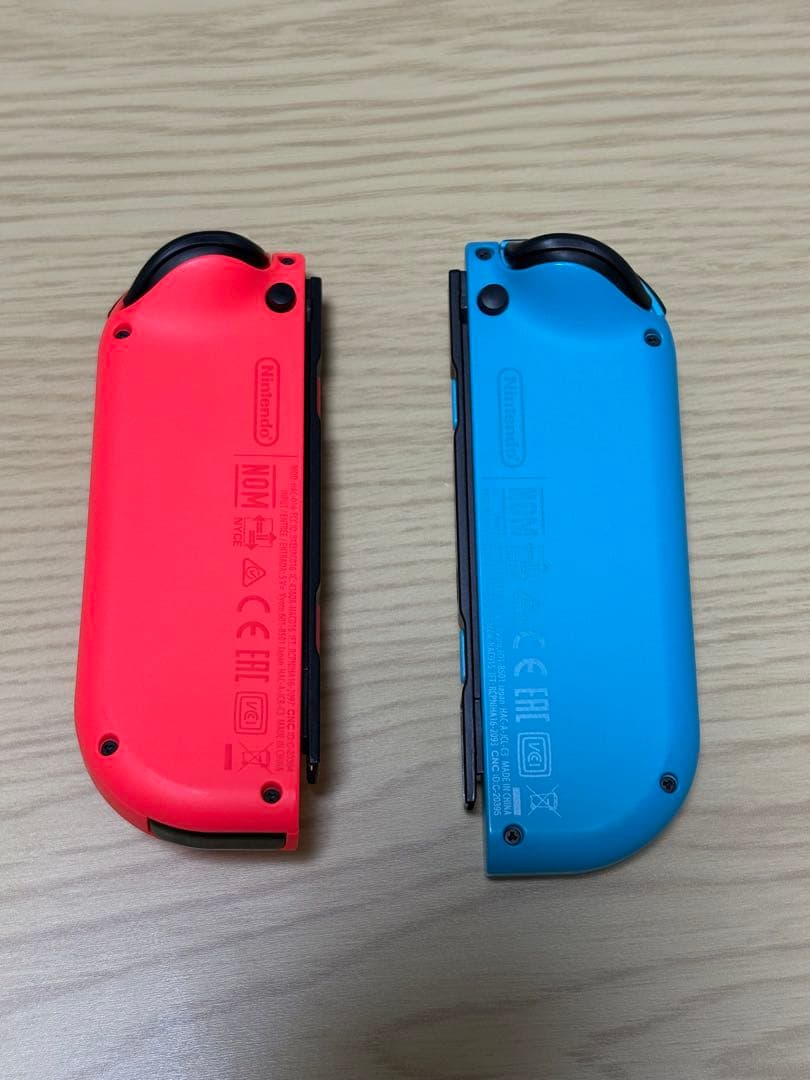 大河　Nintendo Switch本体　青/赤 Joy-Con付き