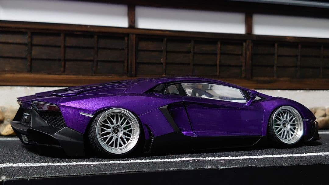 1/24 アオシマ ランボルギーニ アヴェンタドール 完成品