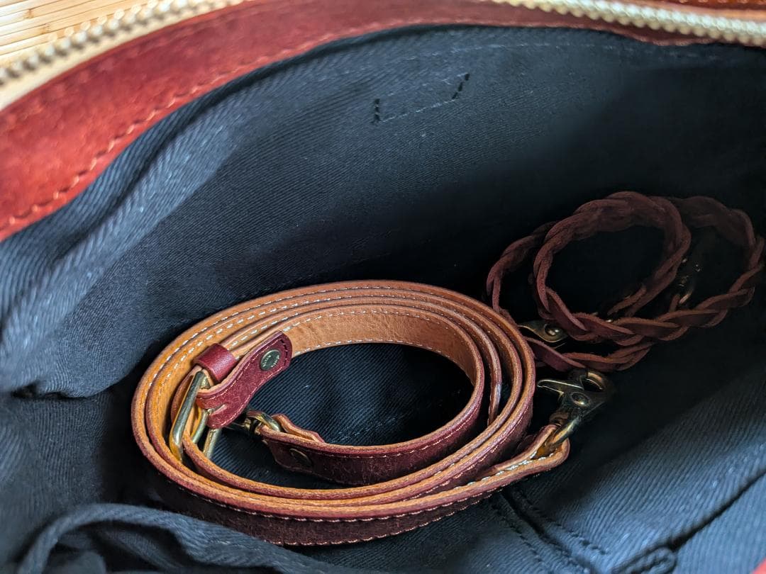 RYU 本革 編み込みバッグ　ワインレッド