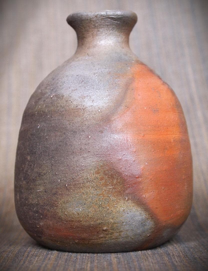 人気作家★中村和樹【師：中村真・中村六郎】★備前【窯変】徳利①★共箱・布