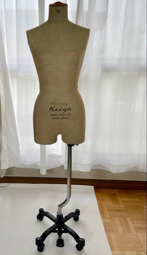 キイヤ東京　マネキン　トルソー サイズ55キャスター付き