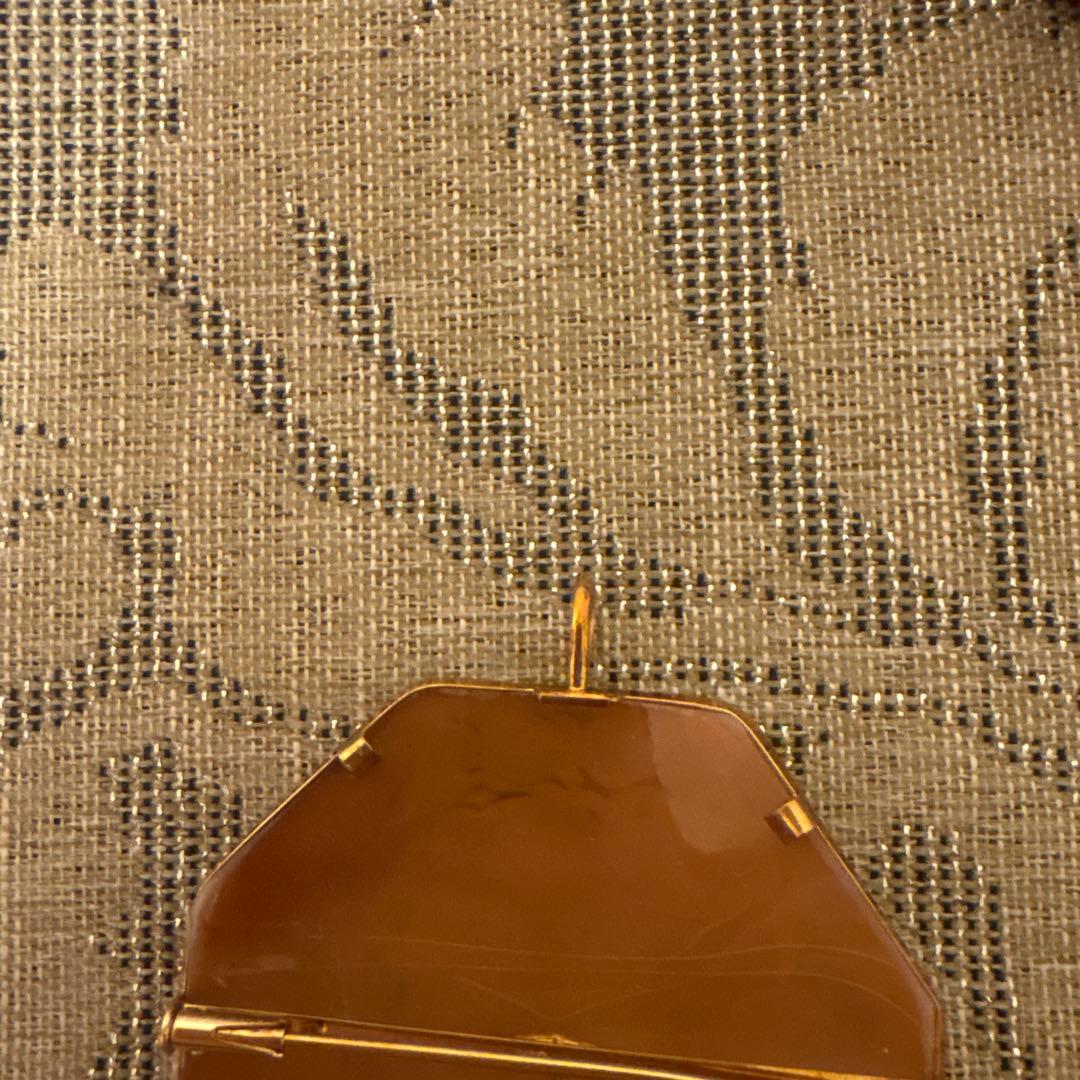 クリスピーノ作　イタリア　シェルカメオブローチ　18k