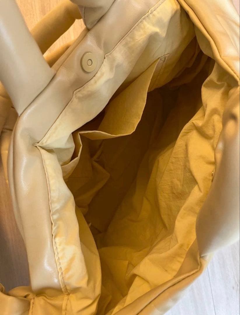 バッグ OLEND ONA VEGAN LEATHER butter yellow