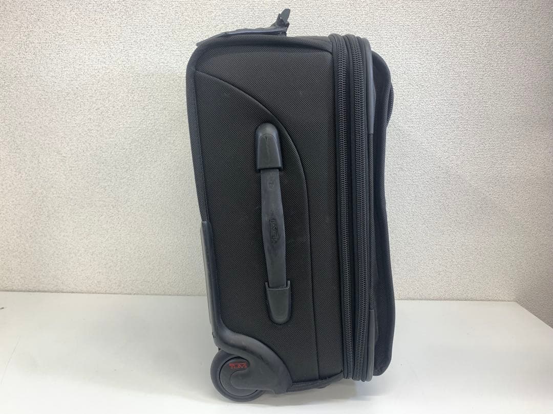 TUMIキャリー機内持込み TSA ロック 22018DH 2輪