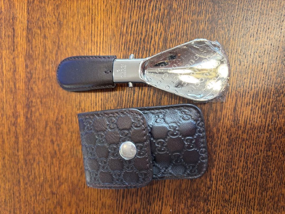 Gucci シューホーンとレザーケース