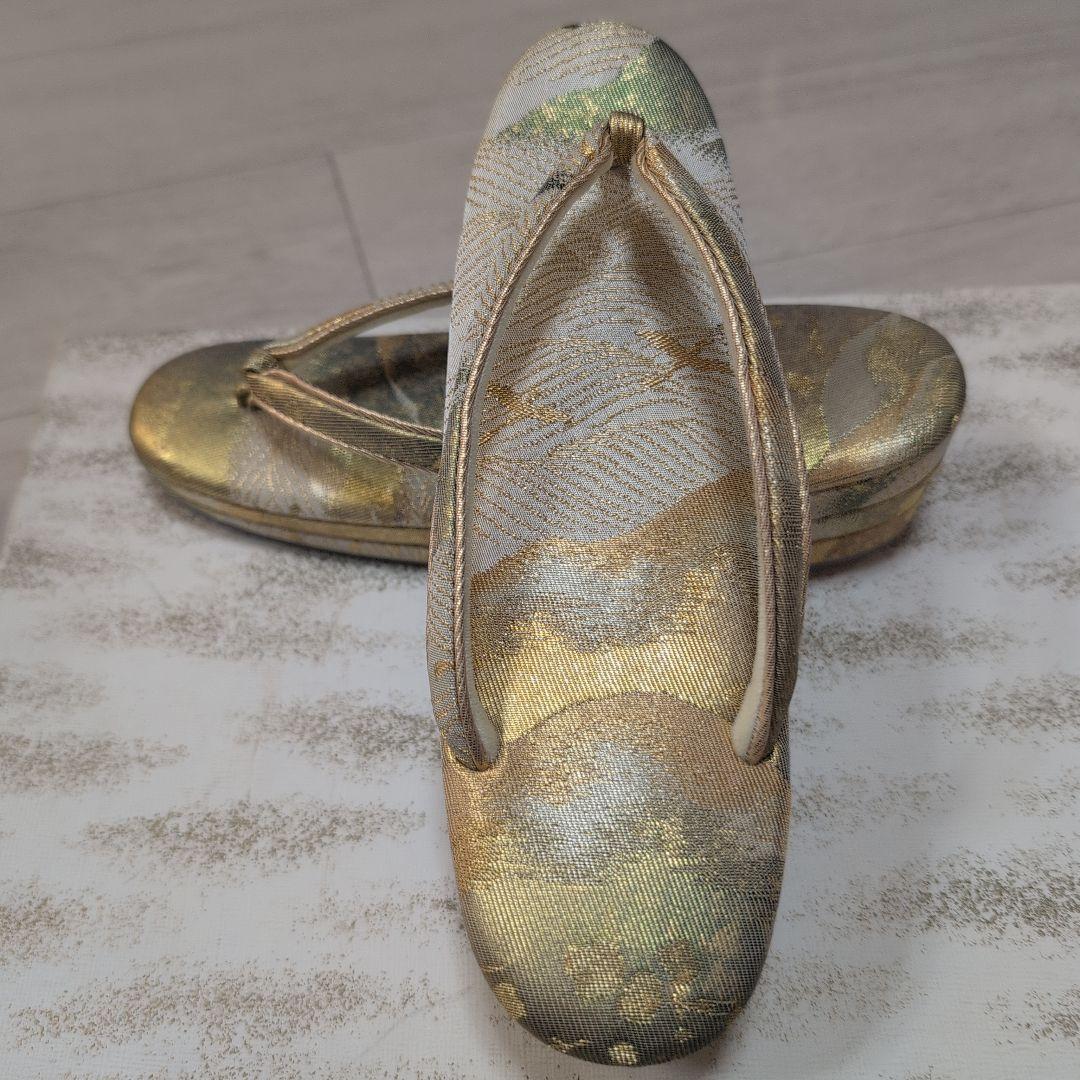 ももCafe様銀座ぜん屋本店　ゴールド地で品も良し　格もある