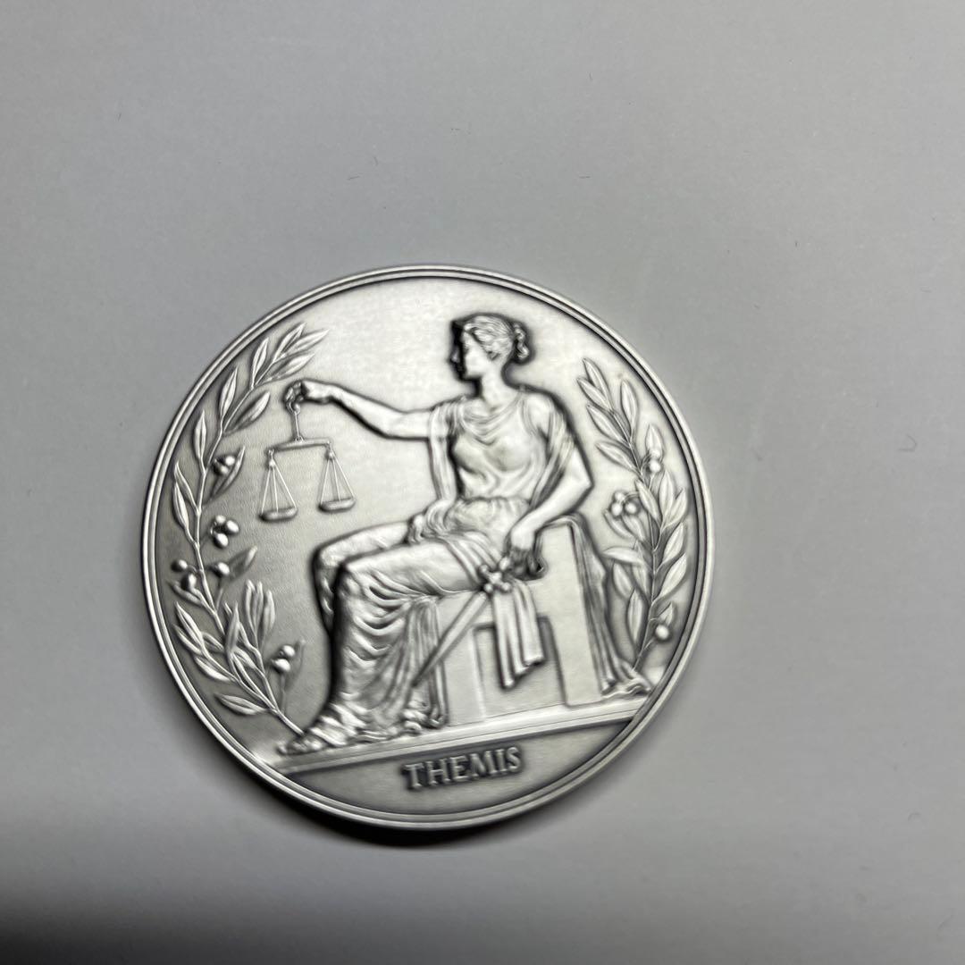 裁判所制度百年記念貨幣発行記念メダル