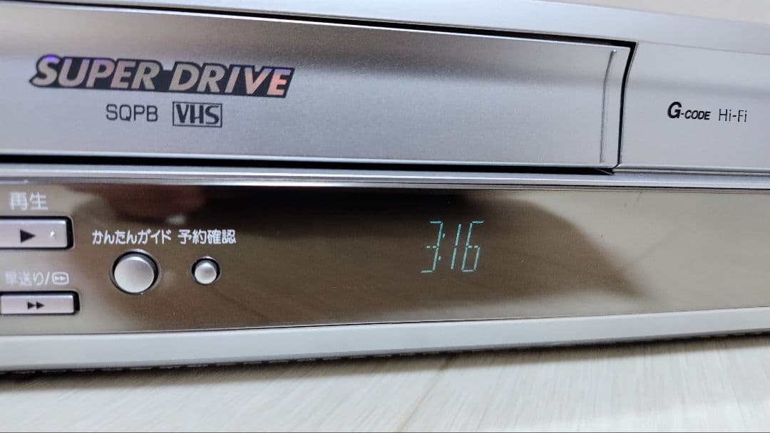 【動作品】Panasonic　DVDプレーヤー一体型ビデオ　NV-VP30