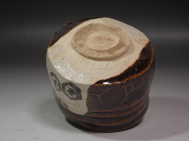 【セール】★　加藤重高（唐九郎息子）織部茶碗　小ぶりでかわいらしい一品★x238