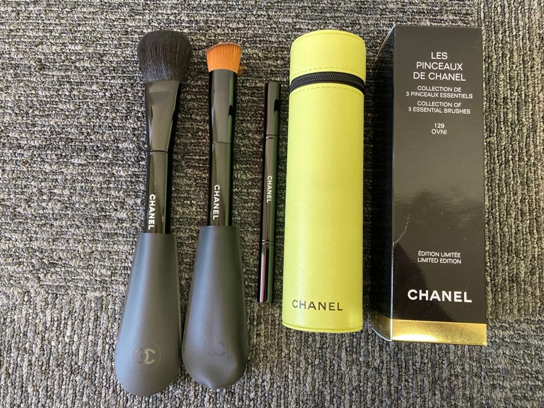 CHANEL ファンデーションブラシセット　ケース付き　未使用品
