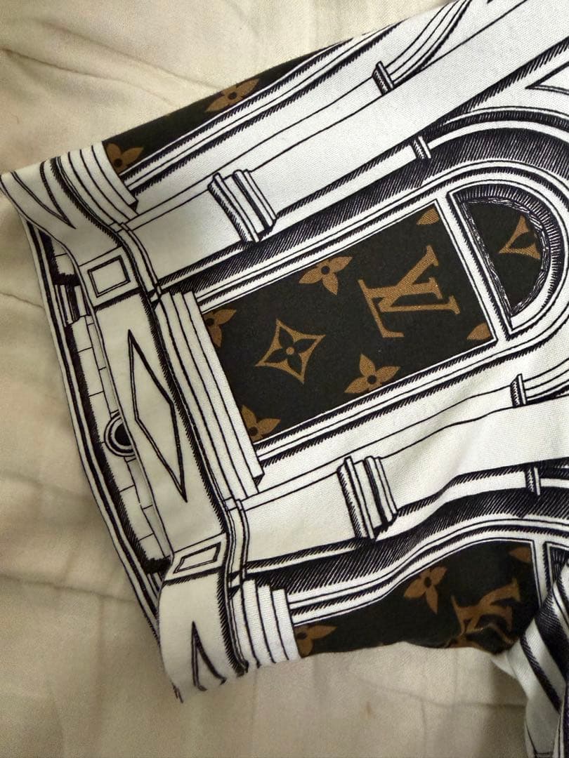 ❗️美品　ヴィトン　毎日値下げ❗️ヴィトン　FORNASETTI 半袖　モノグラム