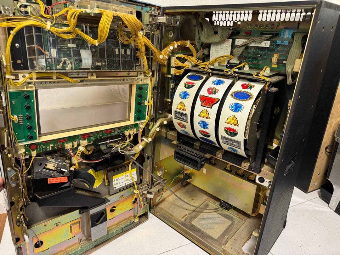 パチスロ 実機 4号機 初代 秘宝伝 本体 不要機 設定キー ドアキー