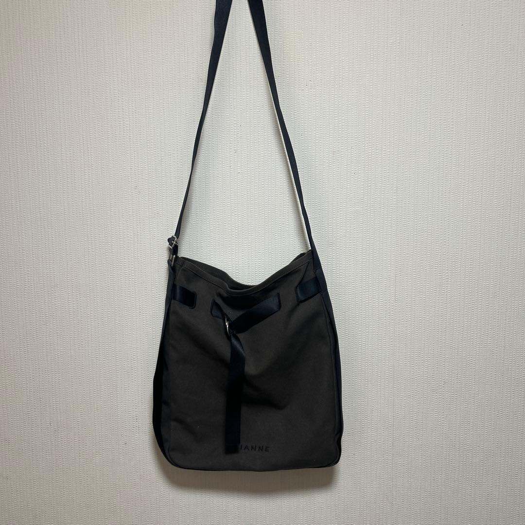 IANNEショルダーバック