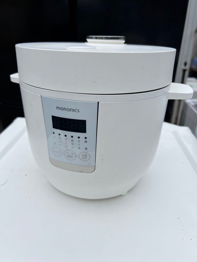 【高年式】2022年式 3合 mononics 炊飯器 MN-RC12-BK
