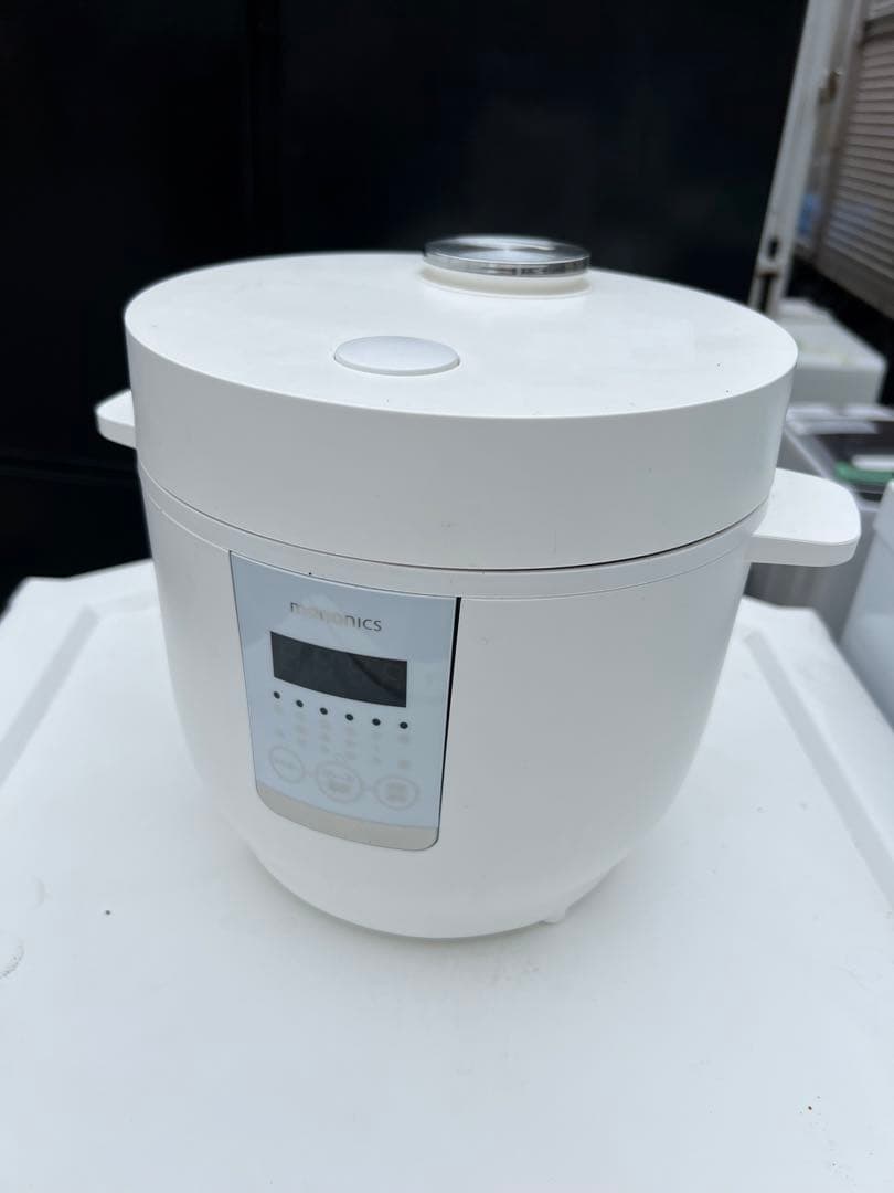 【高年式】2022年式 3合 mononics 炊飯器 MN-RC12-BK