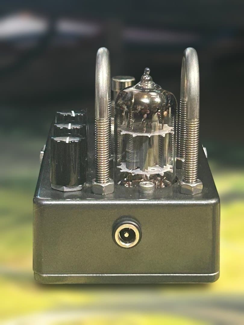 Beyond Bass Wired 真空管ベースプリアンプ