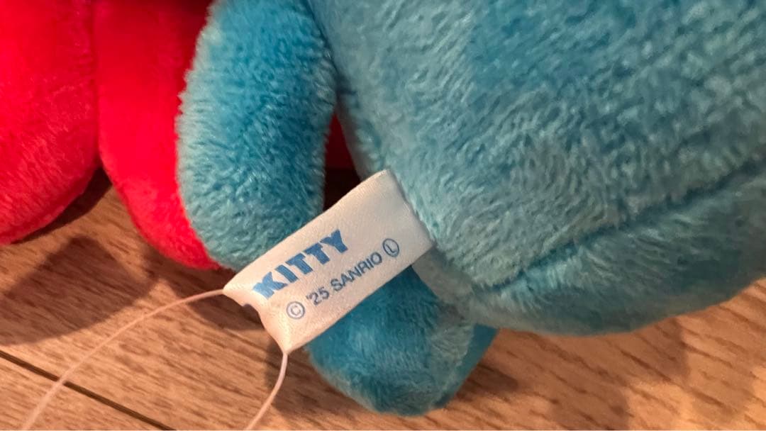 値引き不可　サンリオミャクミャク　ハローキティ ぬいぐるみ Mサイズ